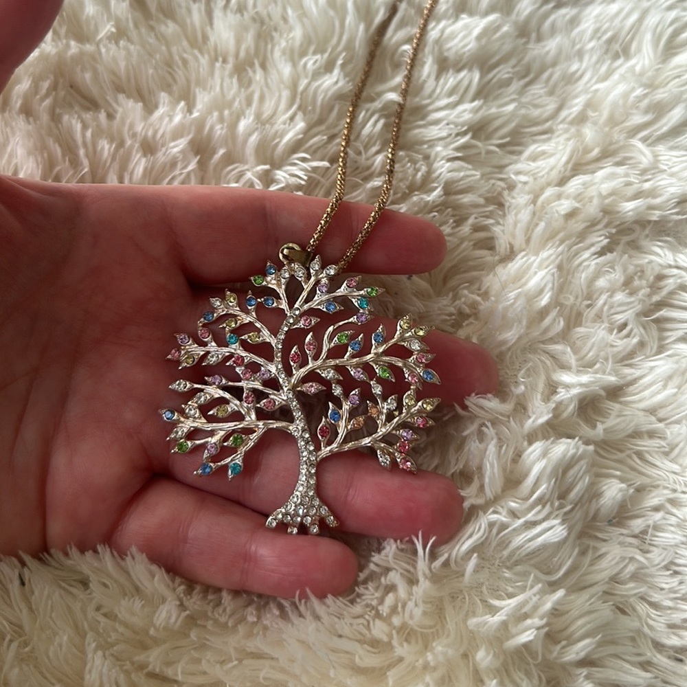Betsey Johnson Tree of life necklace and pendant